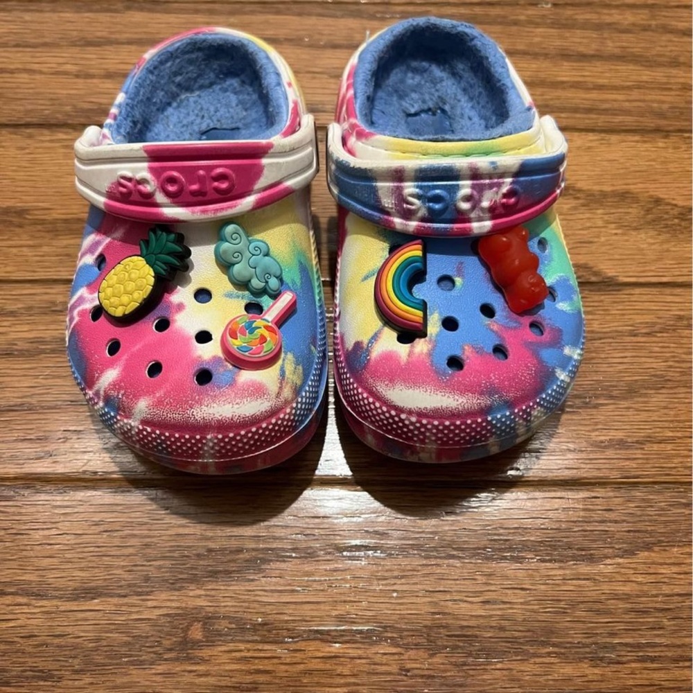 Girls Toddler Crocs Size 8 Fur Lined